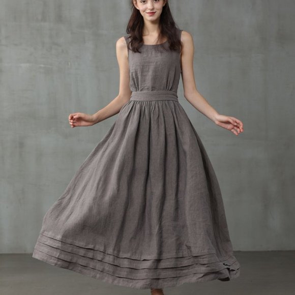 Cross back linen dress - Picture 1 of 3